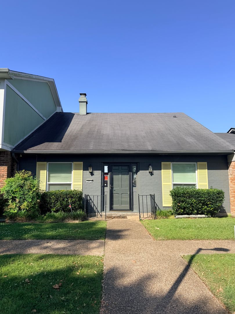 Shreveport House: 10014 Artesia Drive
