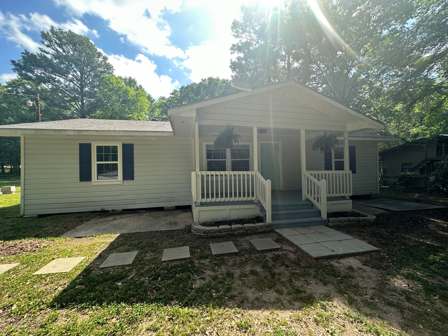 Shreveport House: 9685 Darrell Avenue