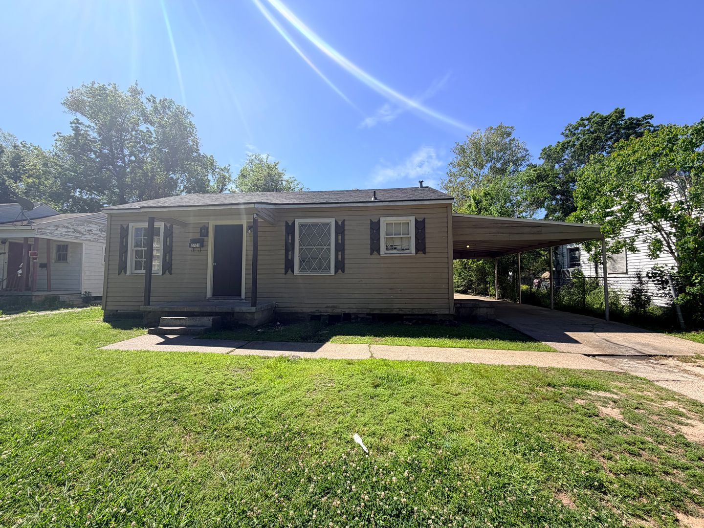 Shreveport House: 2723 Meadow Avenue