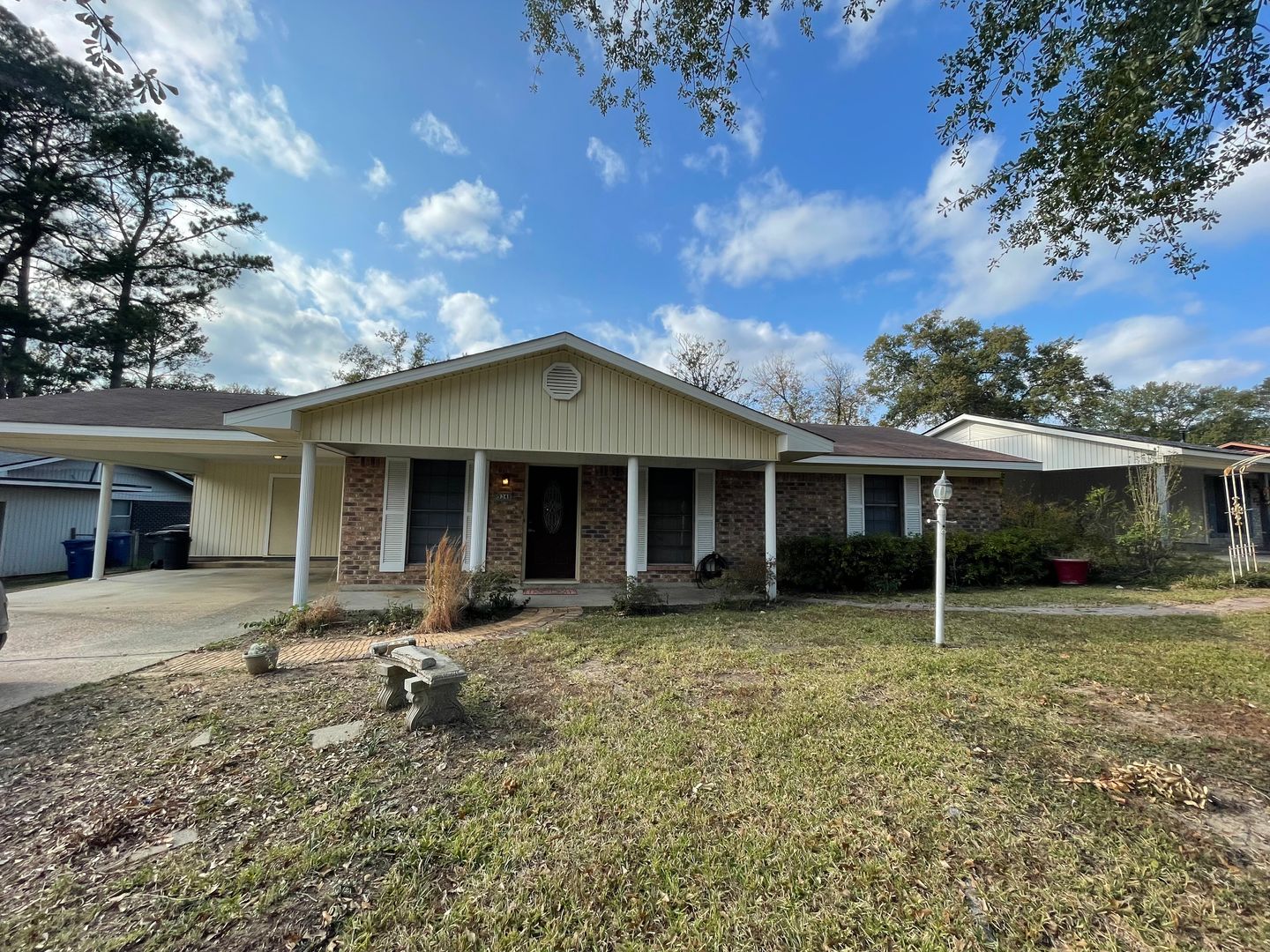 Shreveport House: 9348 Fireside Drive
