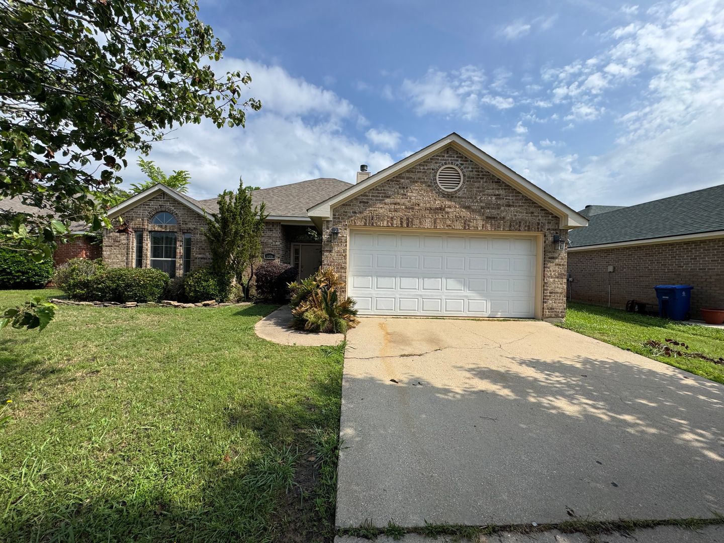 Shreveport House: 6936 Ash Street