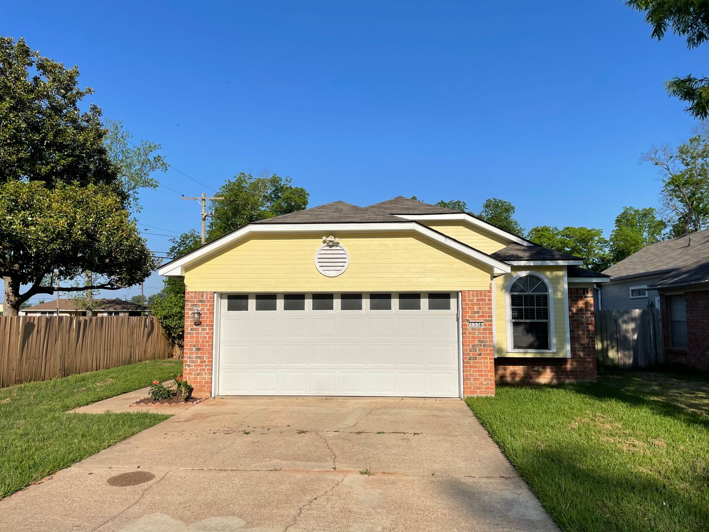 Bossier City House: 1336 Pecan Square**