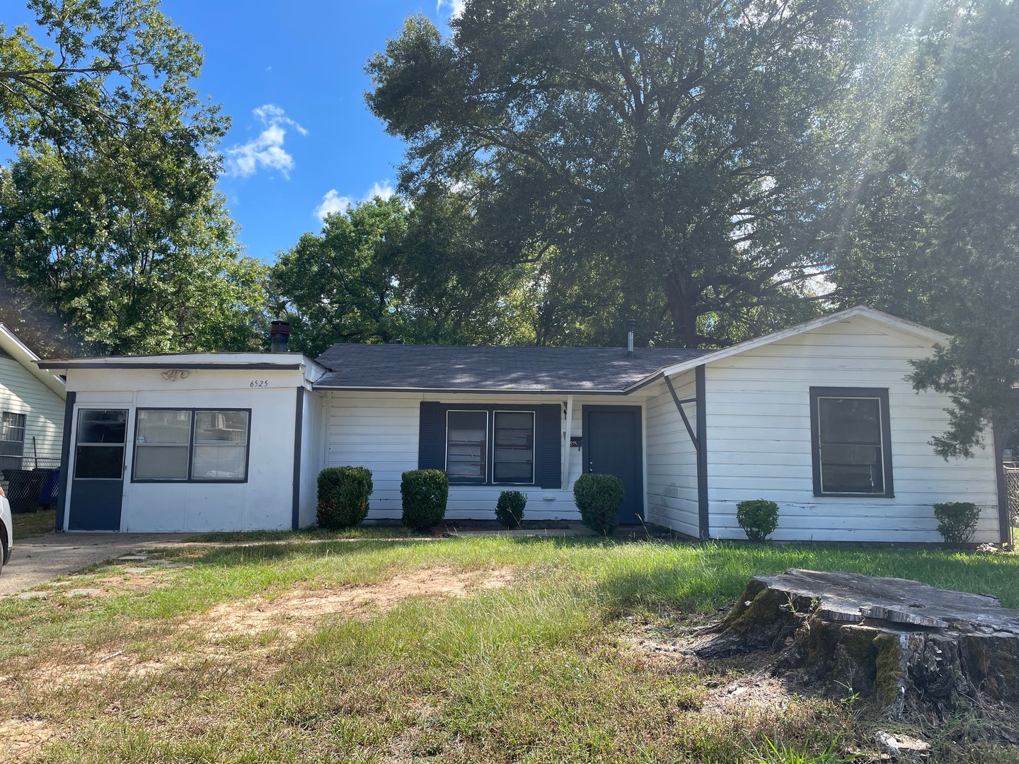 Shreveport House: 6525 W Canal Boulevard