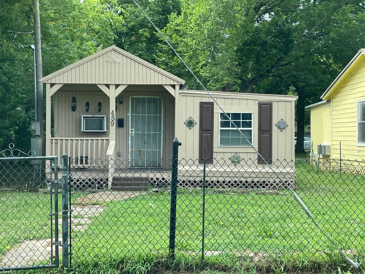 Shreveport House: 459 E 71st Street**