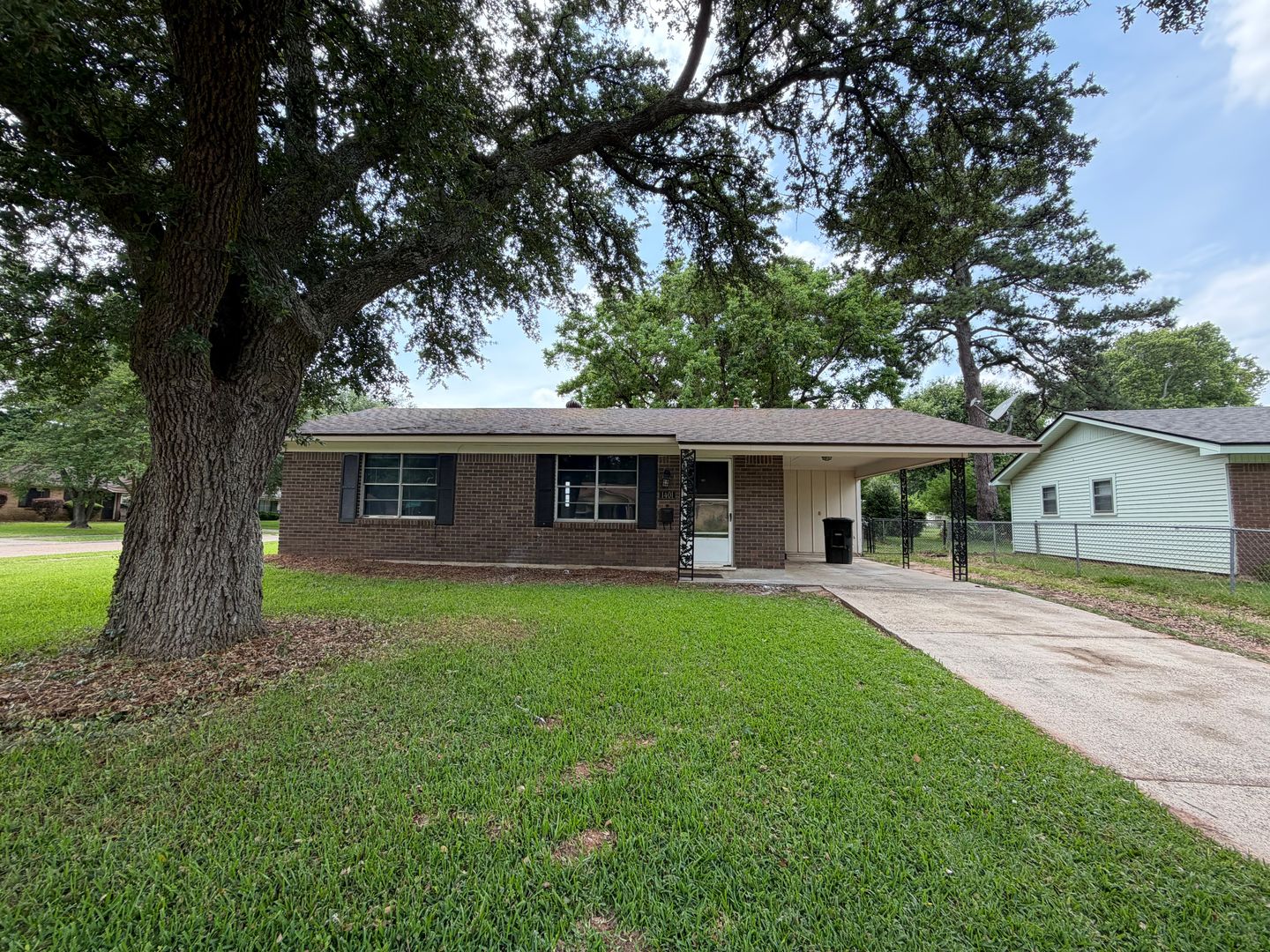 Bossier City House: 1401 Gardenia Street