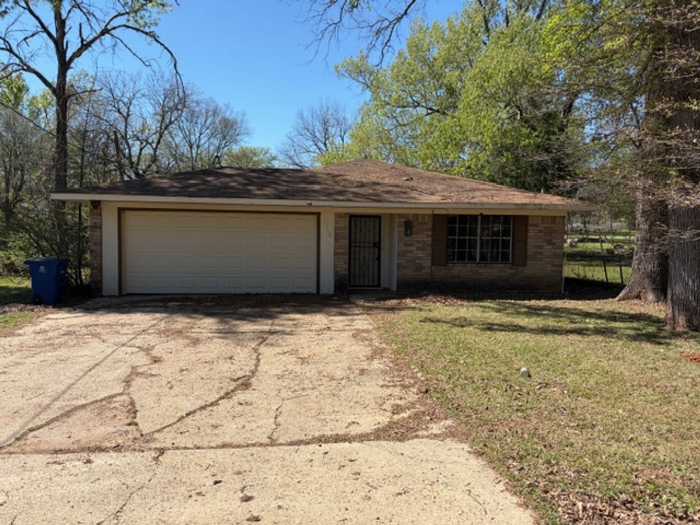 Shreveport House: 1710 Joe Louis Boulevard