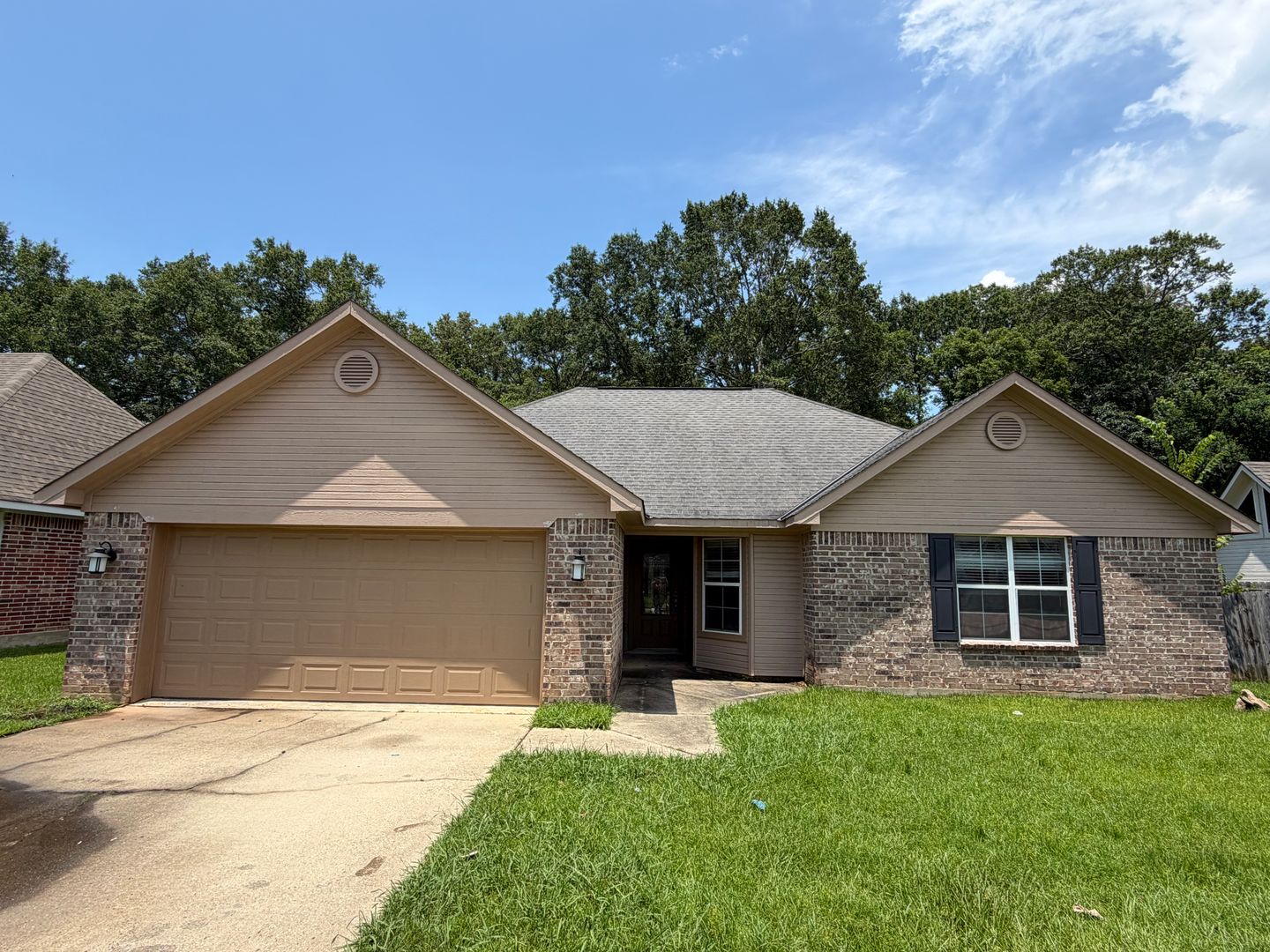 Haughton House: 614 Alex Way