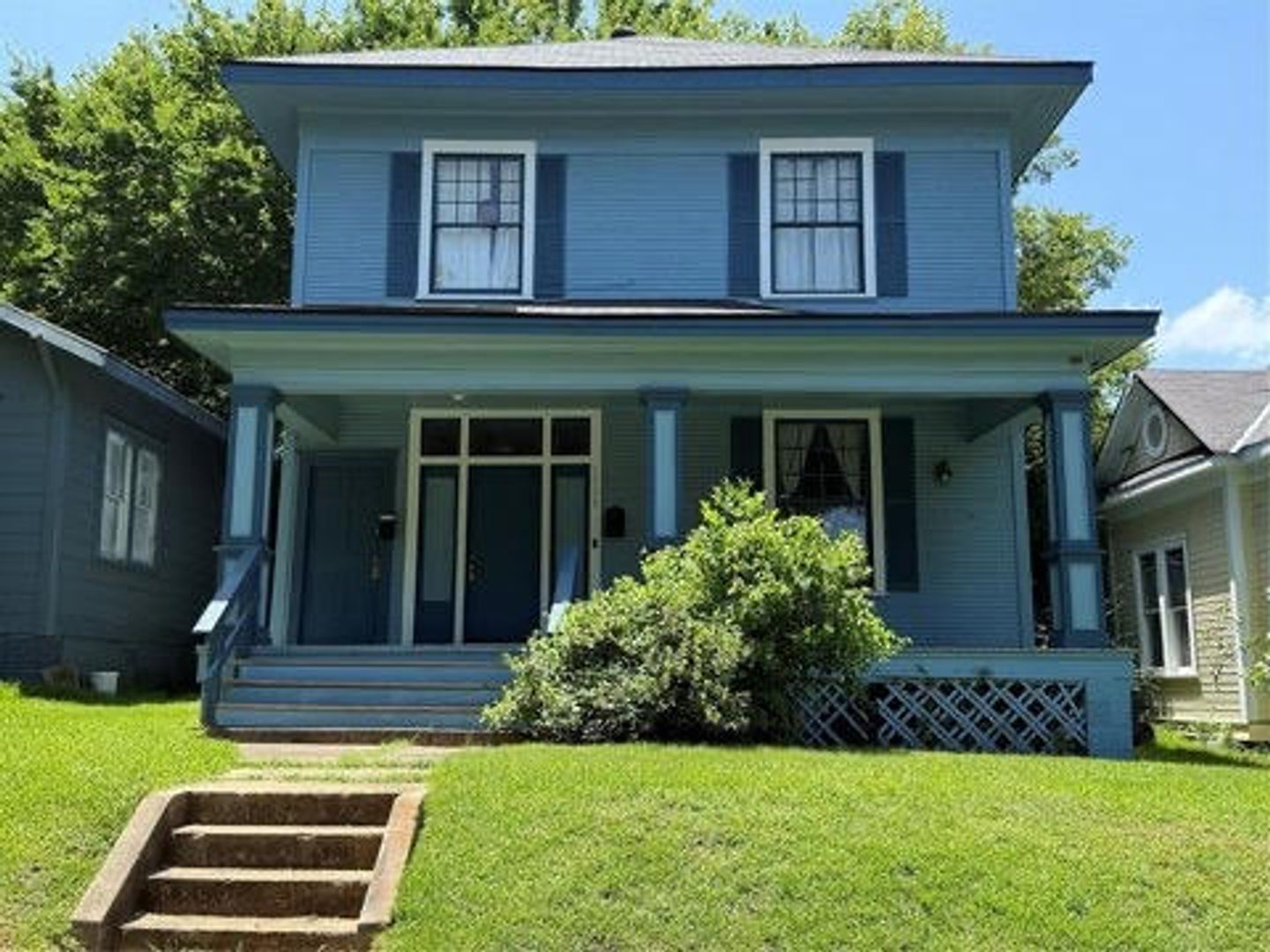 Shreveport House: 1528 Magnolia Avenue