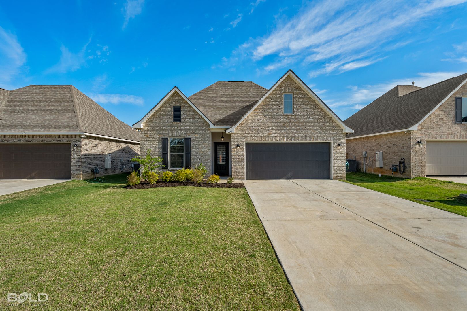Shreveport House: 120 Cessna Drive