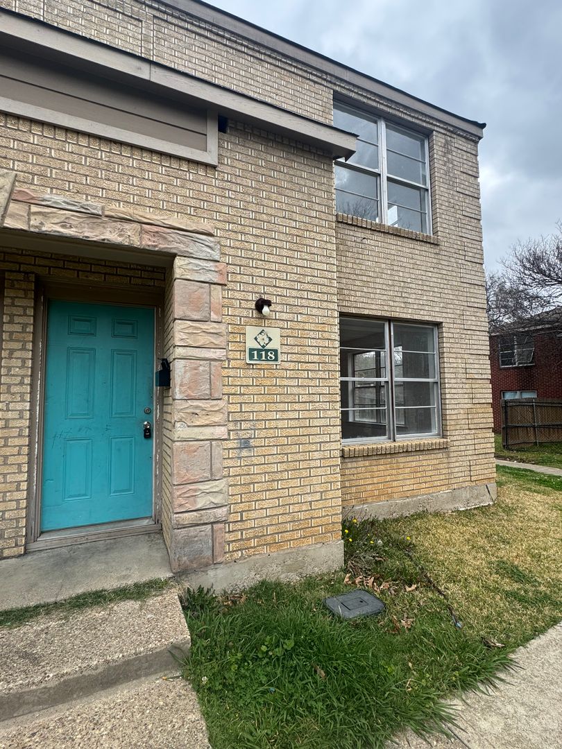 Shreveport Apartment: 1625 Centenary Boulevard - #118