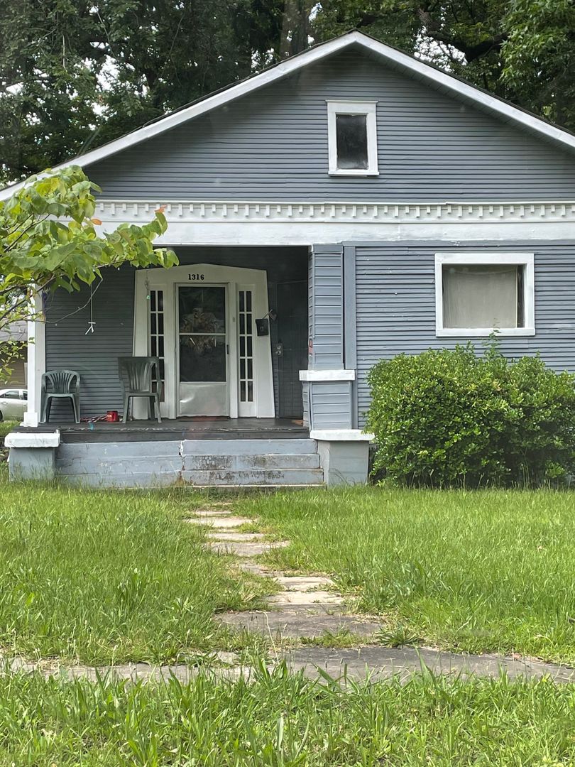 Shreveport House: 1316 Wilkinson Street