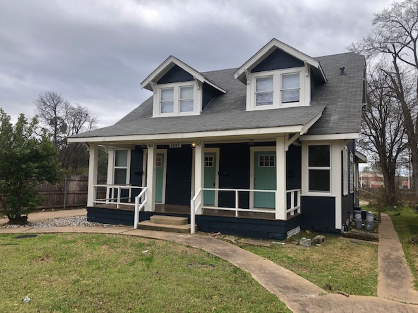 Shreveport House: 1349 Glen Oak Place