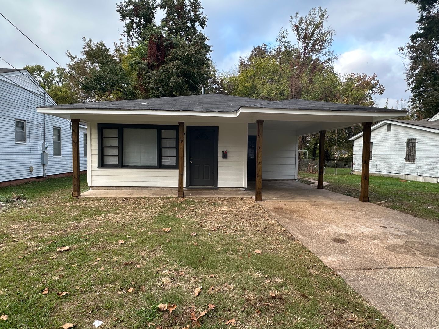 Bossier City House: 2317 Walnut Street