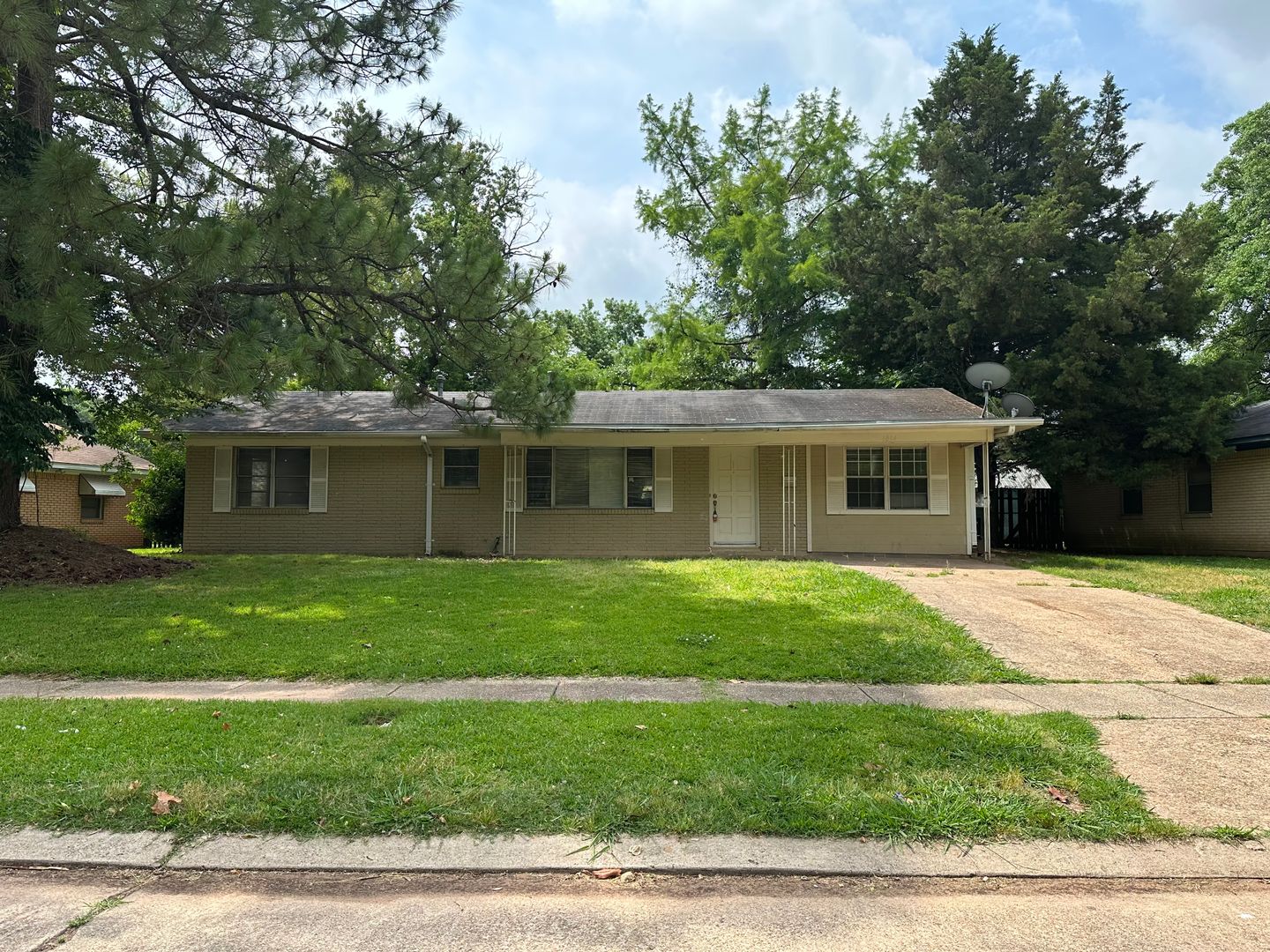 Bossier City House: 1814 Cambridge Street