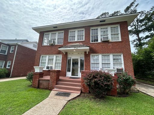 Beautiful Highland 1 Bedroom Apartment – photo 1