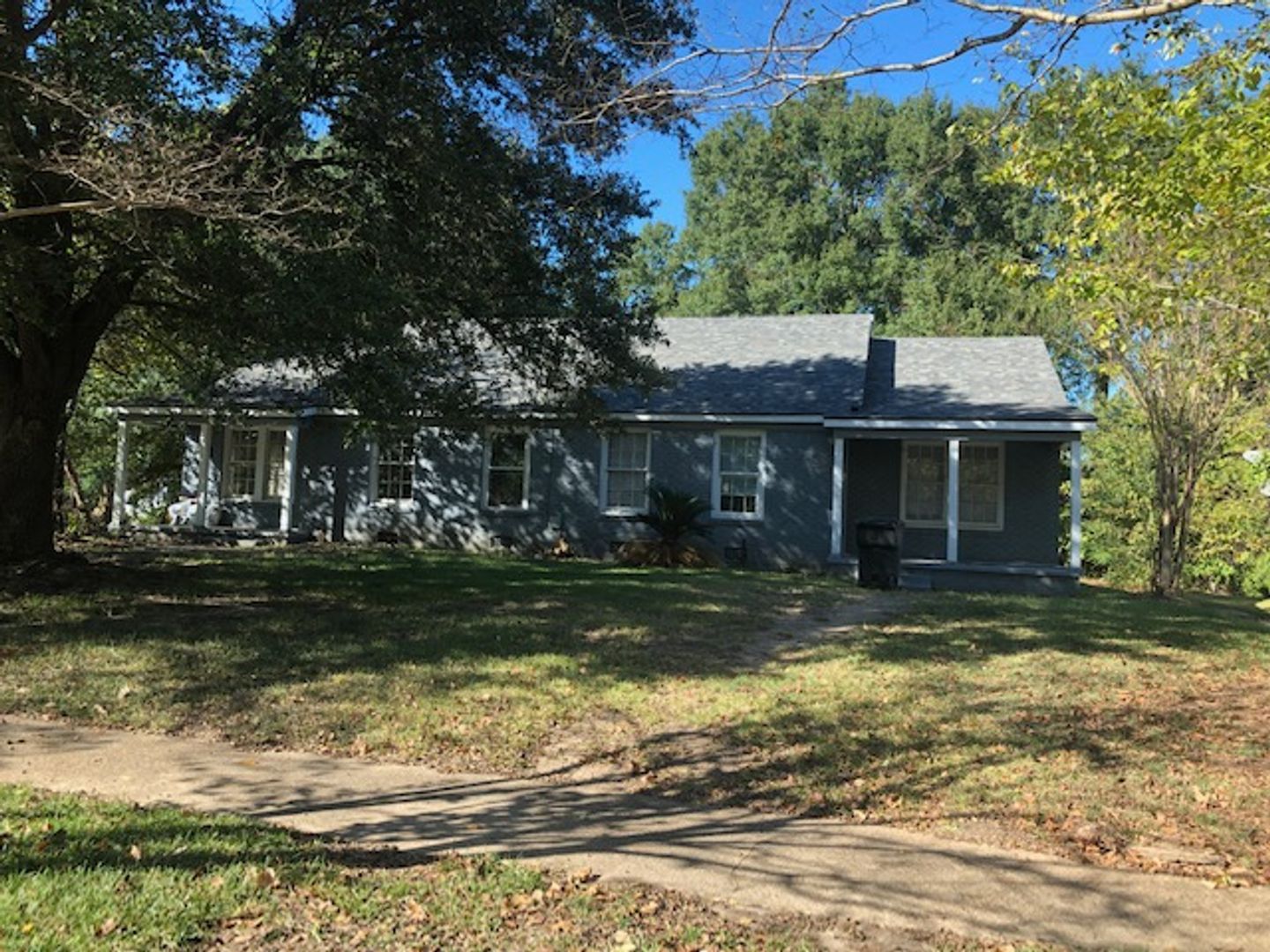 Shreveport House: 102 E Merrick Street