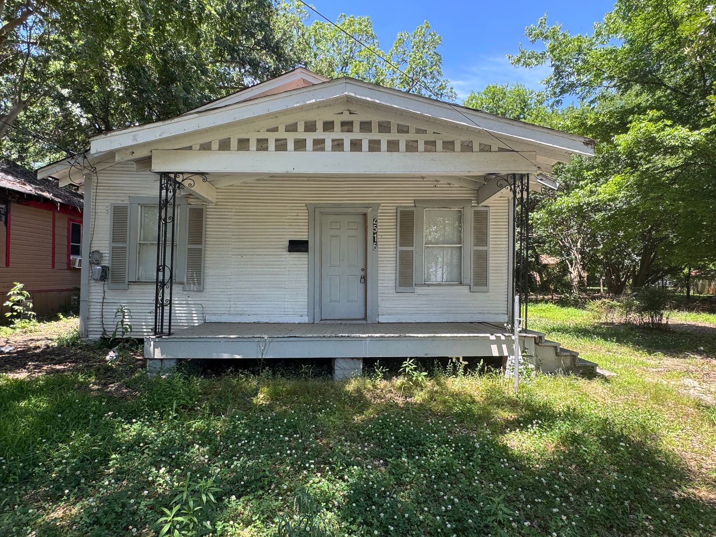 Shreveport House: 2516 Dupont Street