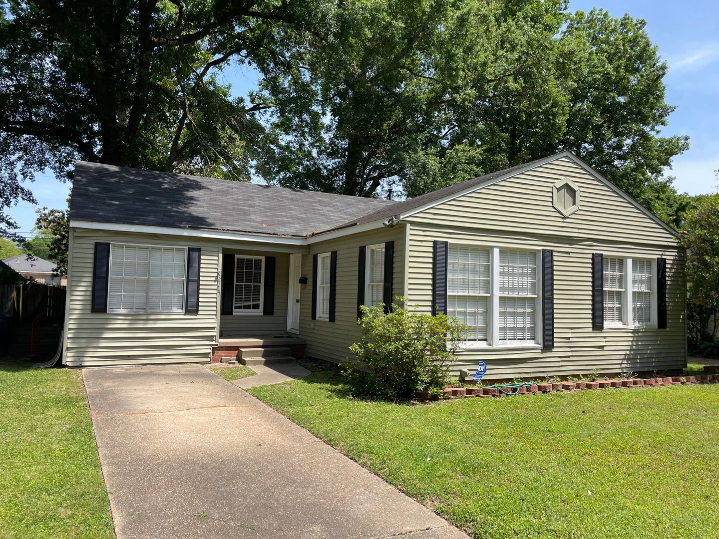 Shreveport House: 3717 Greenway Place*