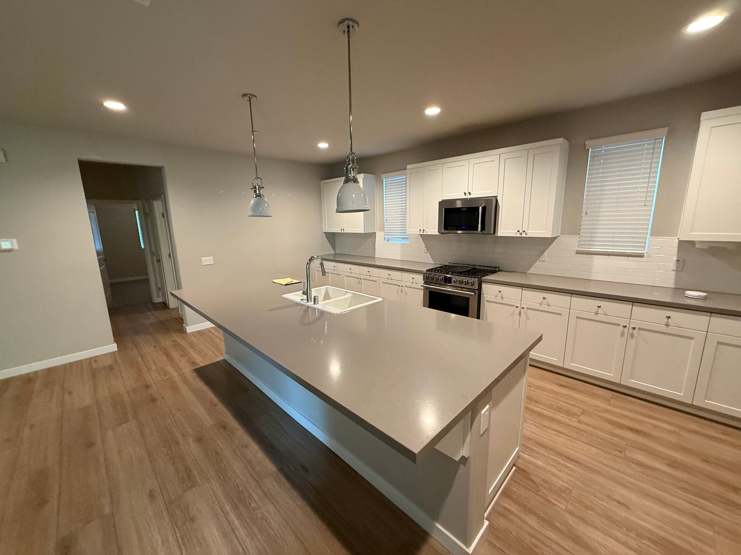 Oxnard Townhome: 700 Doris Ave