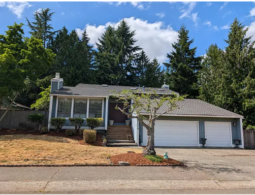 Welcome to this spacious contemporary home in the desirable Fairwood Greens! – photo 1