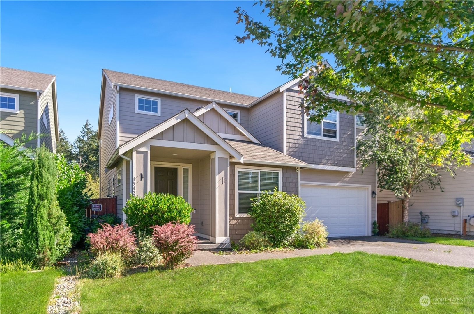 Puyallup House: 15425 82nd Ave E,