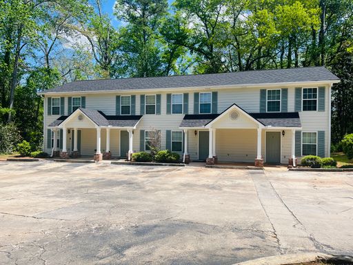 Welcome home! 2 bed, 1.5 bath, fully renovated, move in ready, LVP flooring, quiet community, W/D hookups, must see! – photo 1