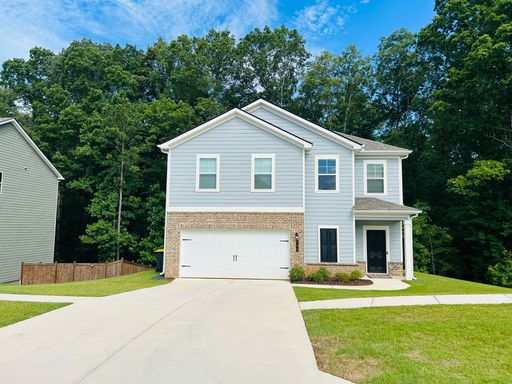 LIKE NEW! 3 bedroom, 2.5 bath home minutes from Downtown Newnan! Must see! – photo 1