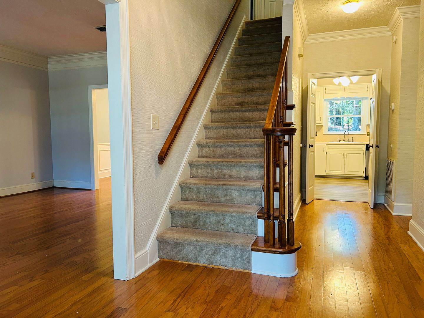 219 E Yorktown Dr, Lagrange, GA 30240