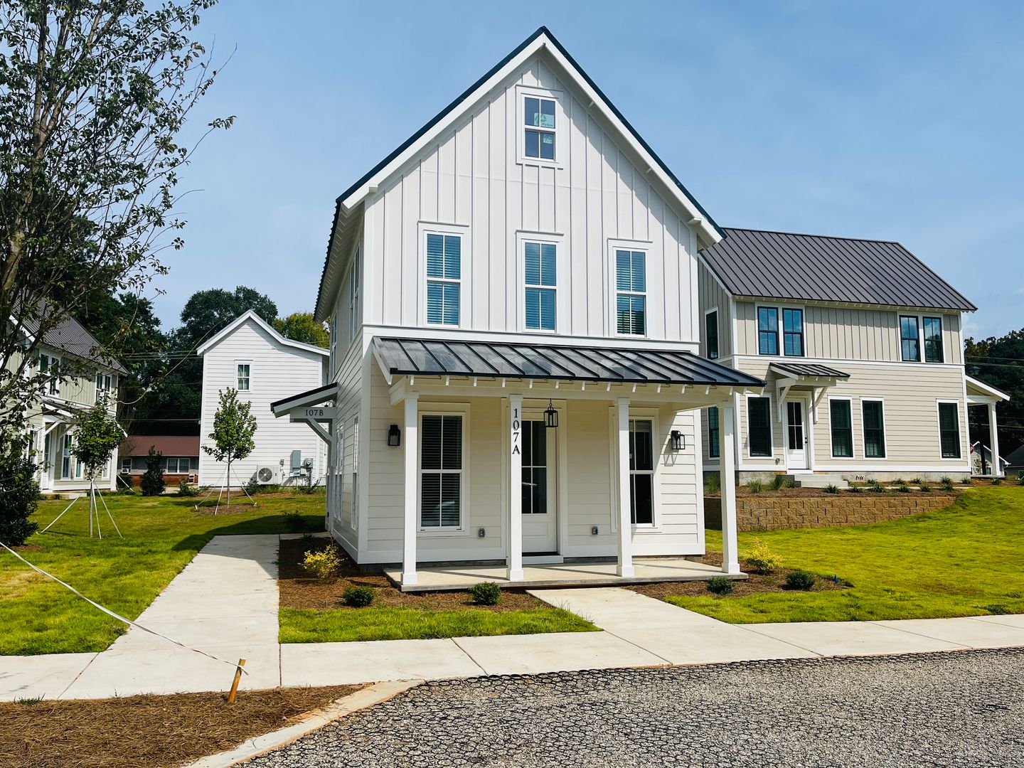 Lagrange Apartment: 107 Gardenia Lane