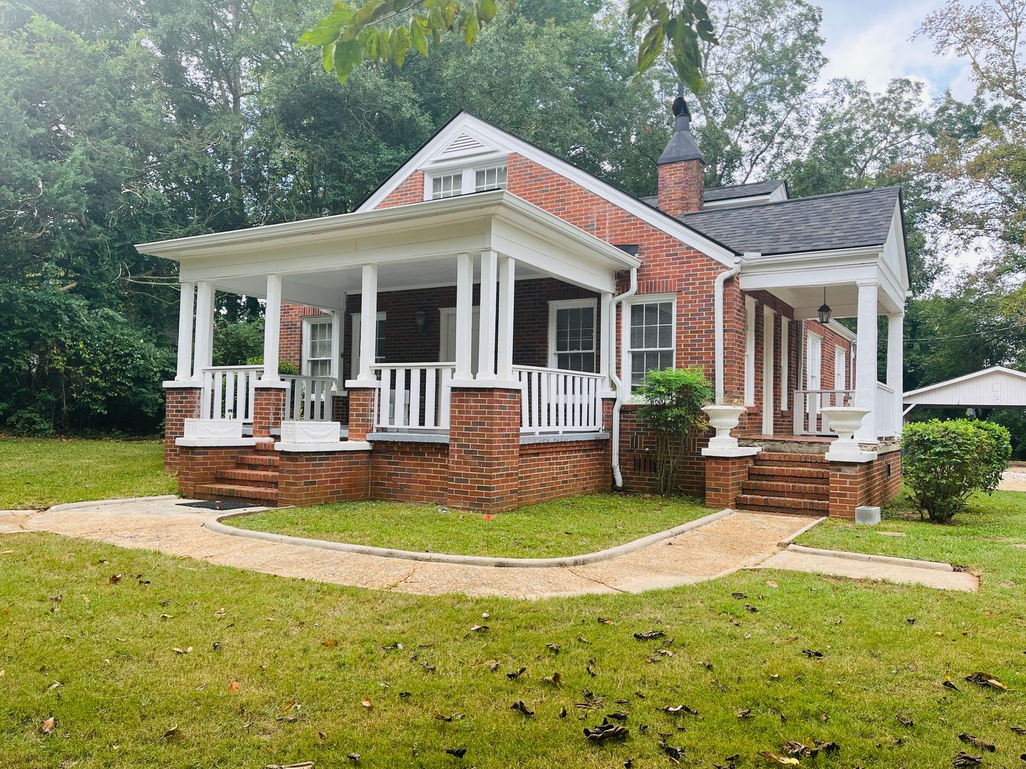 Lagrange Apartment: 510 Alford St