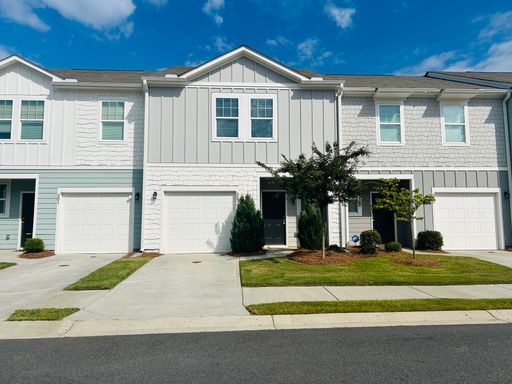 ***MOVE IN SPECIAL - $500 OFF 1ST 2 MONTHS WITH A 9/15 MOVE IN DATE OR SOONER AND NO APP FEES***Welcome home! Beautiful 3 bedroom, 2.5 bathroom townhome located in Cartersville! Must see! – photo 1