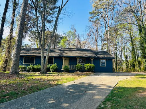WOW! Stunning, fully renovated 3 bedroom 2 bathroom home in Riverdale! Must see! – photo 1