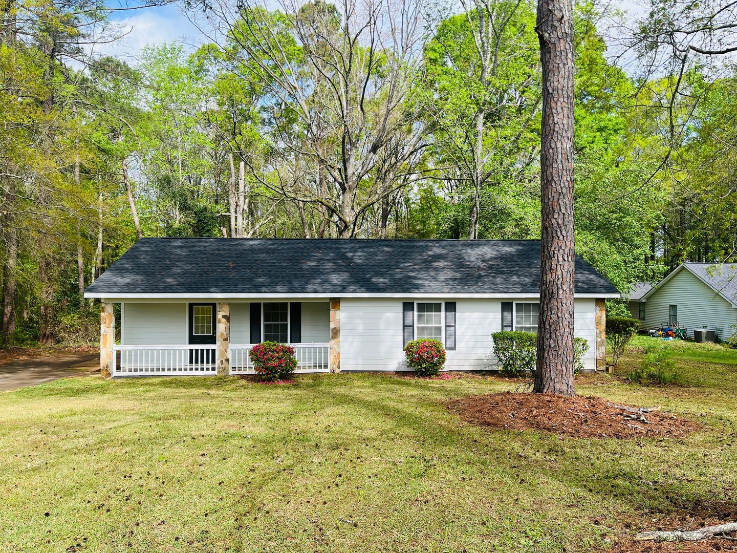 Lagrange House: 1156 New Hutchinson Mill Rd