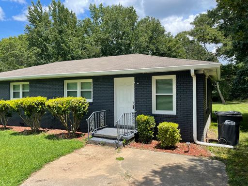Great location! 2 bed, 1 full bath, large rooms, beautiful lot, original hardwood flooring, brick exterior, must see! – photo 1