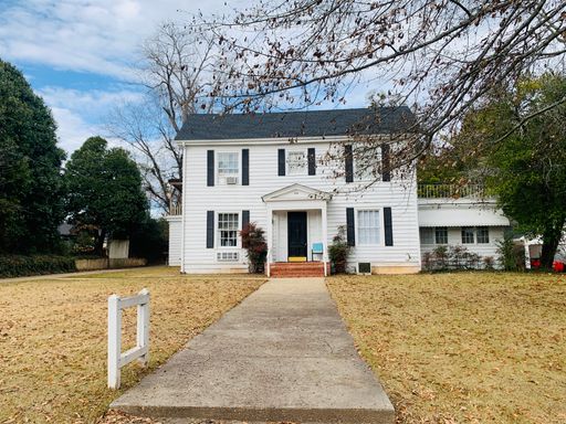WOW! 1 bedroom, 1 bathroom apartment in Downtown Lagrange! Must see! – photo 1