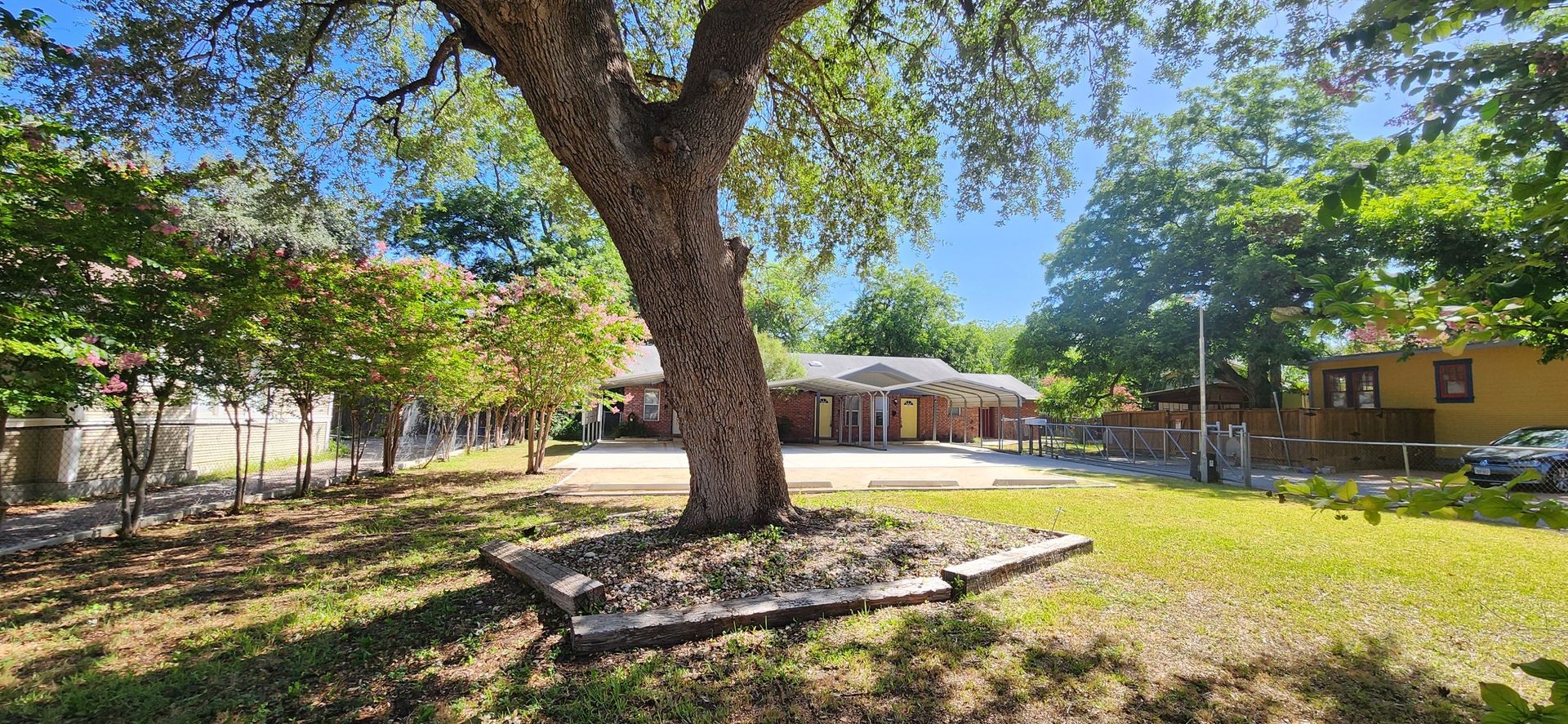 San Antonio Apartment: 215 Eleanor Ave