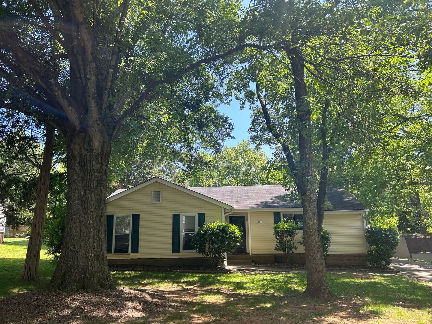 Charlotte House: 5921 Falstaff Drive