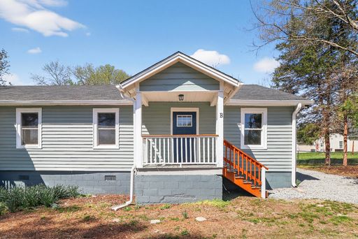 Fully renovated 2 bedroom/ 1 bathroom duplex walking distance to downtown Bessemer City!