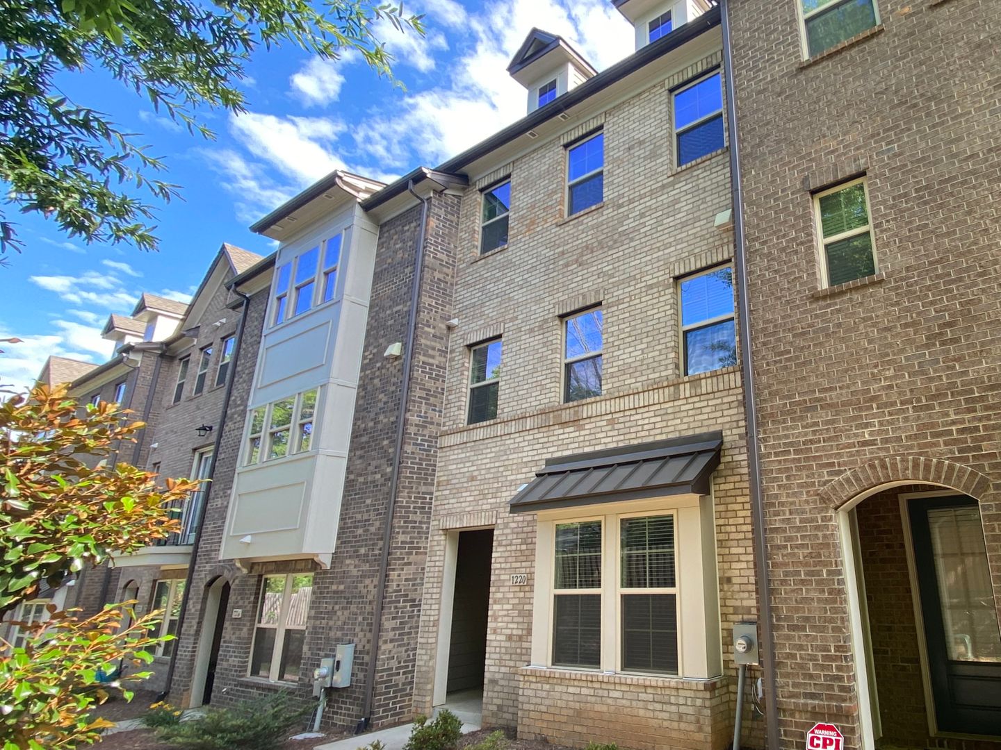 Charlotte House: 1220 Madison Towns