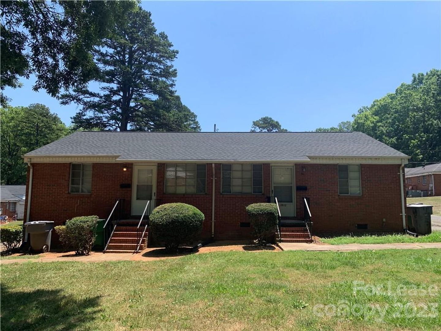 Charlotte House: 1911 Manteo Ct