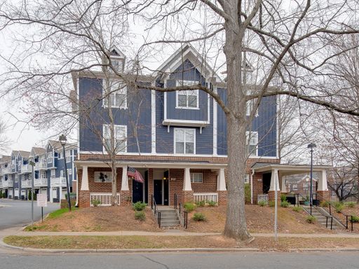 Wesley Heights Townhome with City Views – photo 1