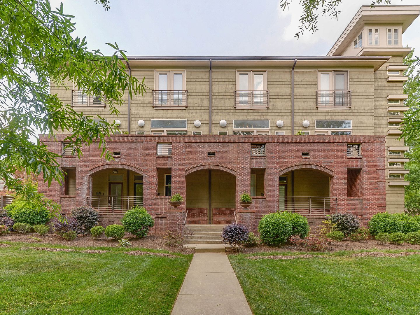 Charlotte Condo: 1174 Park West Drive