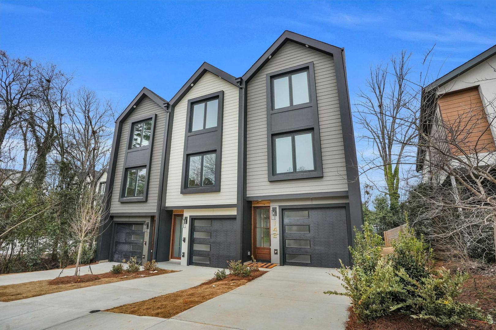 Charlotte Townhome: 144 Mattoon St