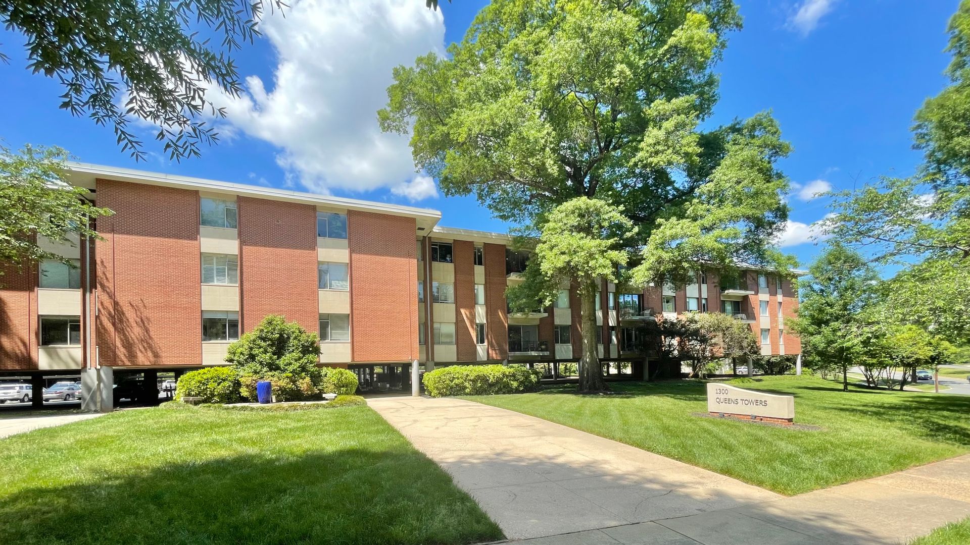 Charlotte Condo: 1300 Queens Road #309