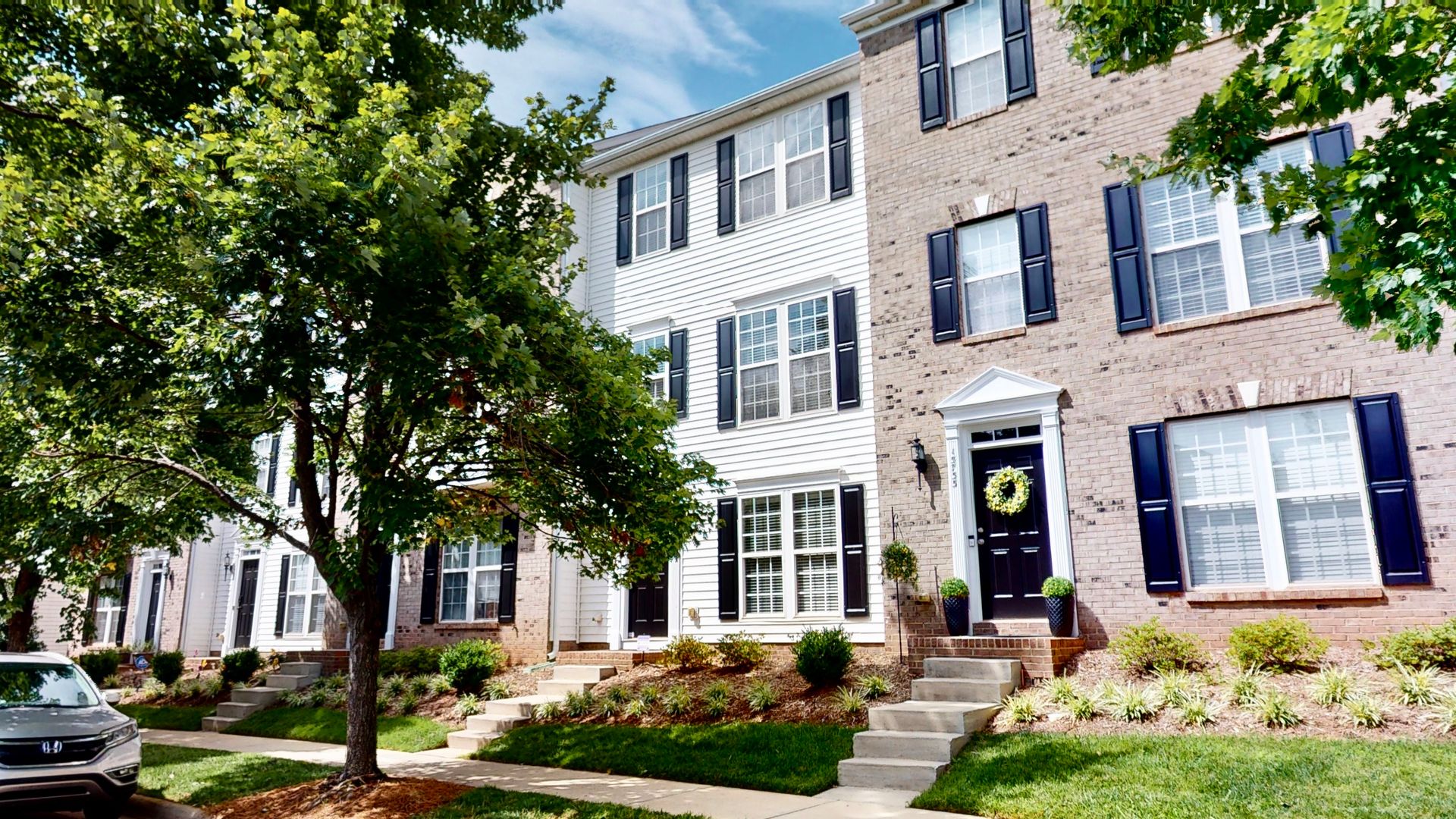 Charlotte Townhome: 15729 Castle Watch Avenue