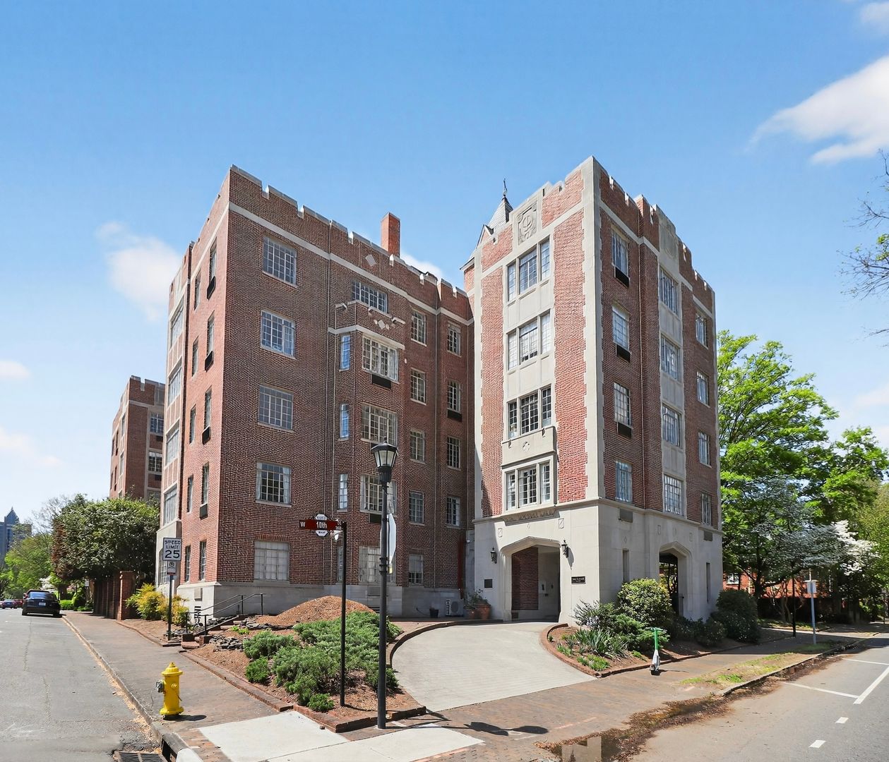 Charlotte Condo: 301 W. 10th Street