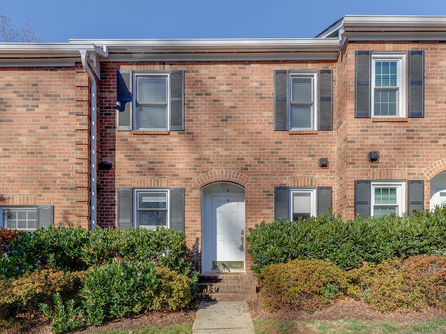 Charlotte Condo: 527 Hawthorne Ln. #8
