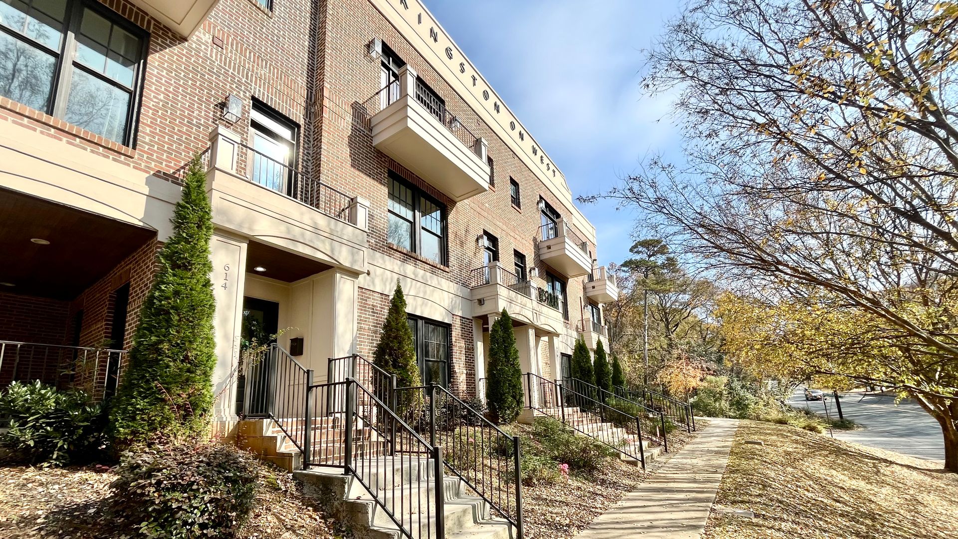 Charlotte Townhome: 610 West Blvd.