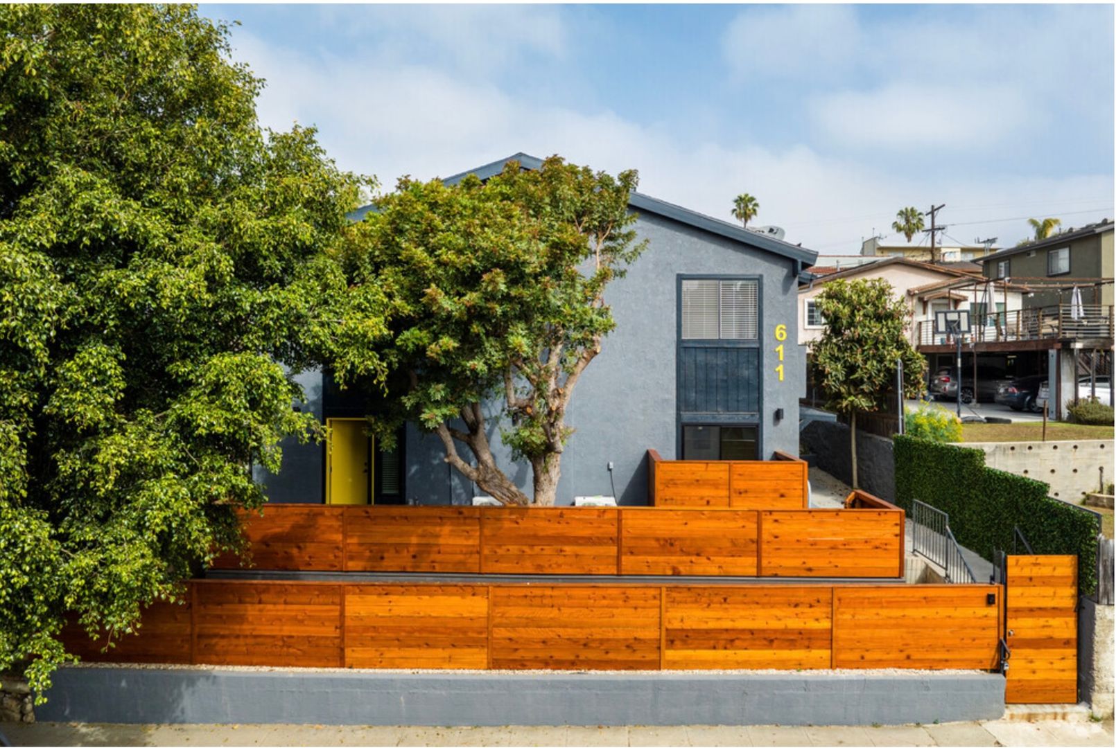 Los Angeles Apartment: 611 N Occidental Blvd