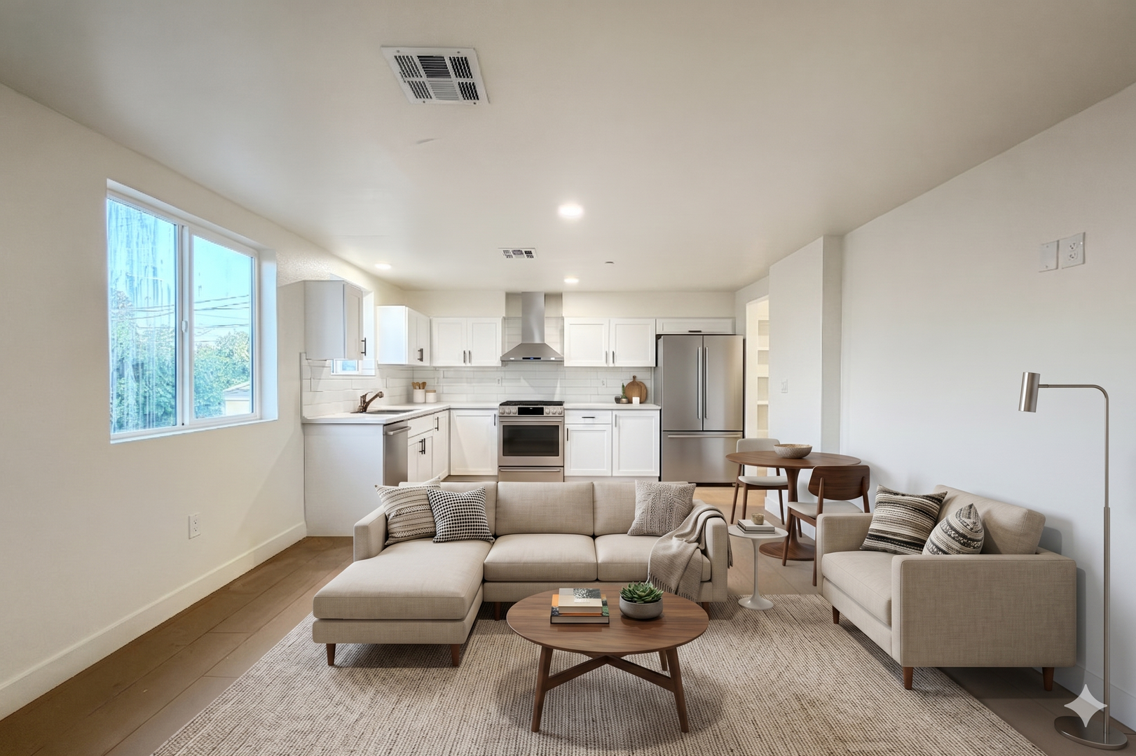 Los Angeles Apartment: 2118 E 92nd St